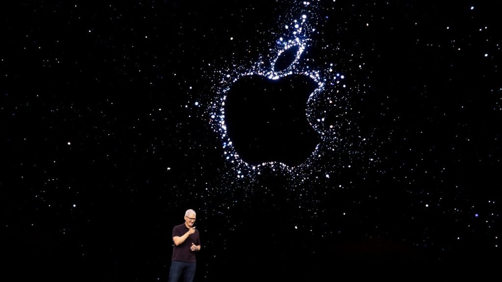 Apple presenta los modelos más recientes de sus dispositivos móviles.