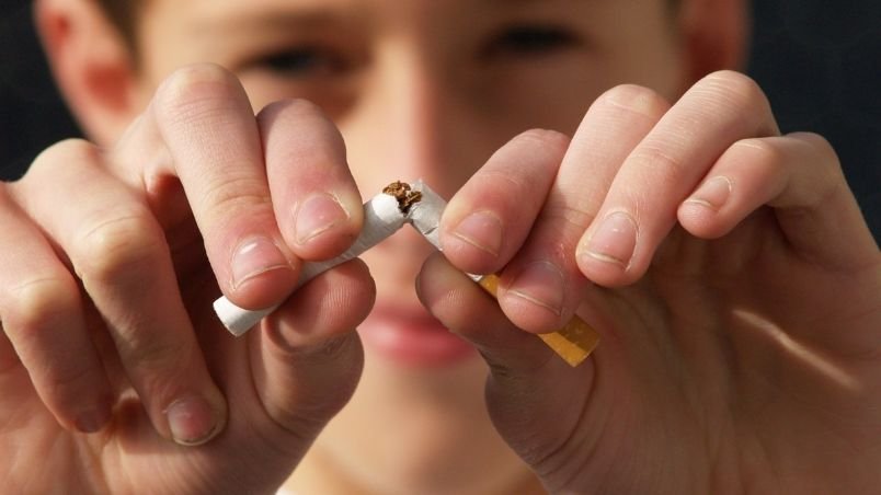 El objetivo a largo plazo es eliminar la práctica de fumar por completo.
