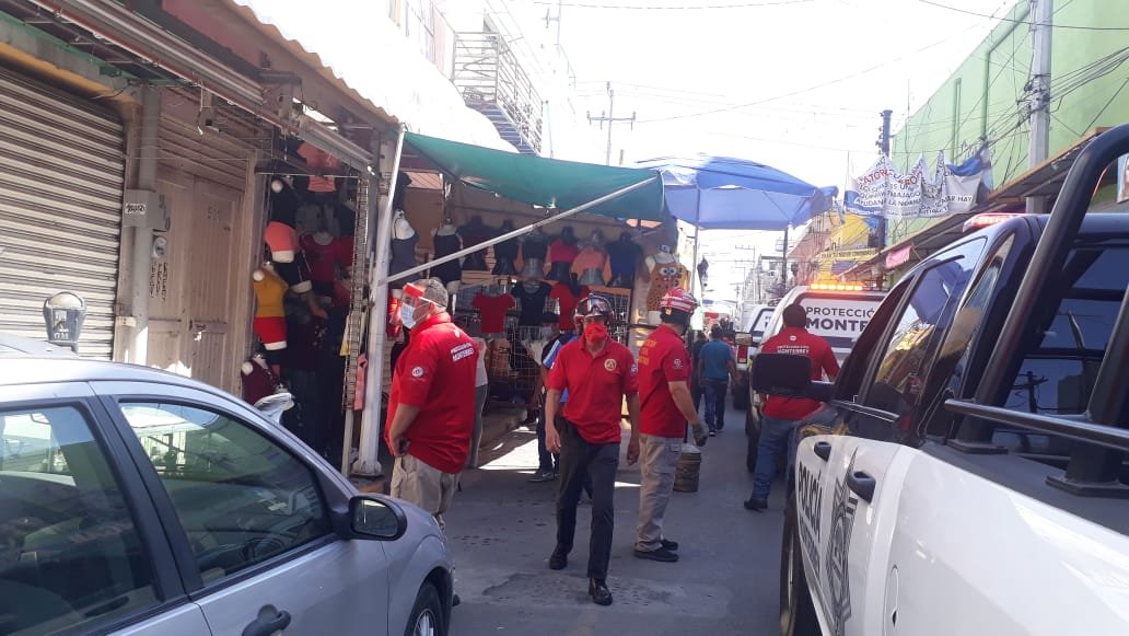 Monterrey continuará con operativos para regular a comerciantes ambulantes en el primer cuadro de la ciudad con la finalidad de ayudar al flujo peatonal y vial.