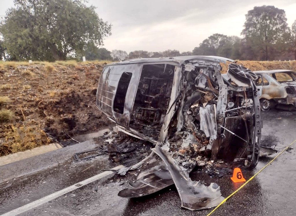 El choque ocurrió en el kilómetro 21 +800 a la altura de Zitlaltepec.