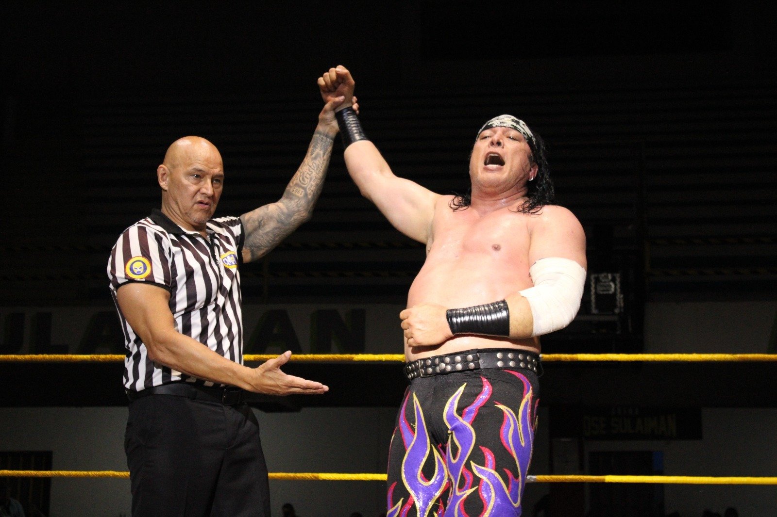 Euforia y los Calavera sellan triunfo en la lucha estelar