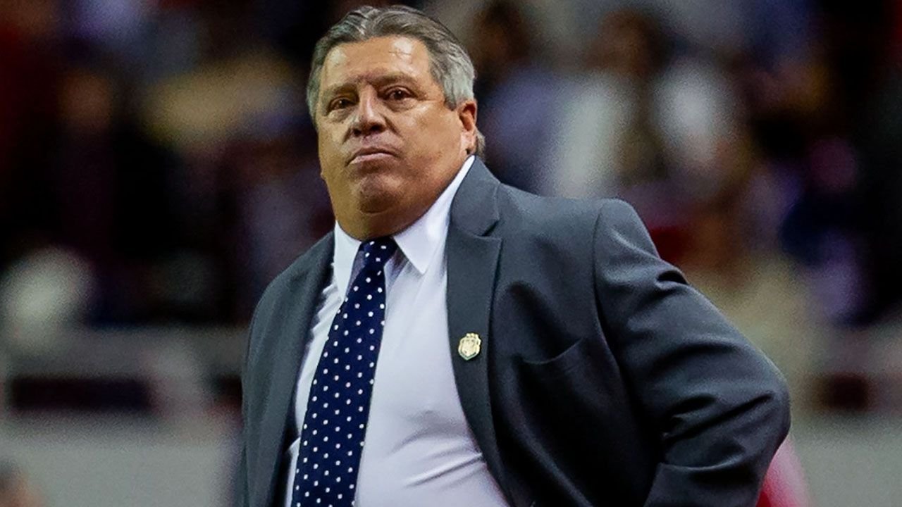 El "Piojo" Herrera regresa al Tri para duelo ante Brasil