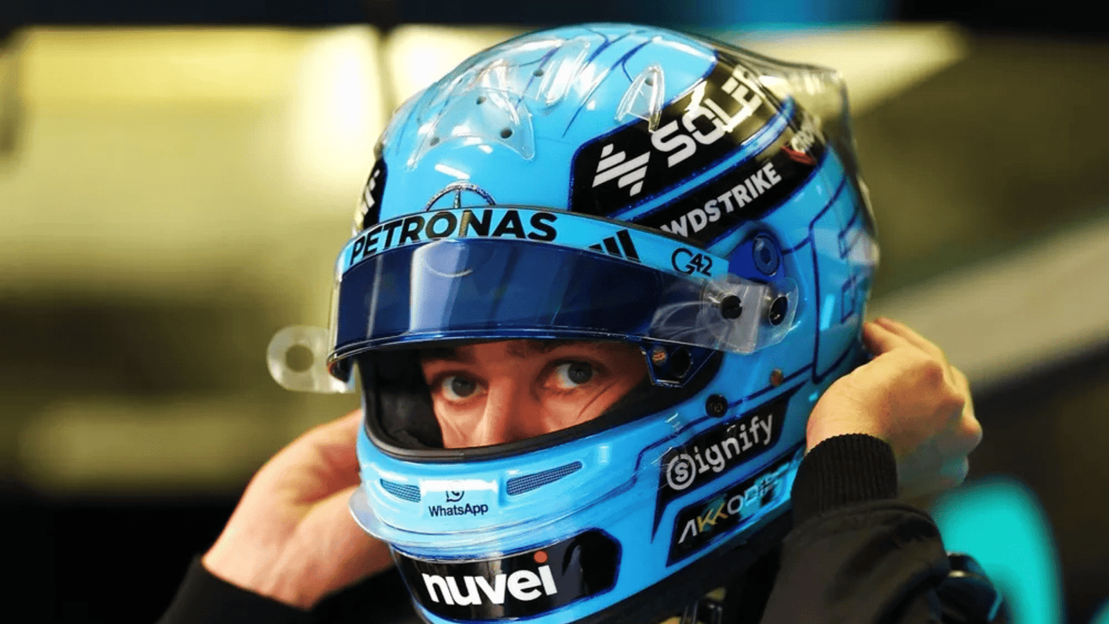 Russell lidera a Mercedes en Canadá; Checo arrancará en lugar 17